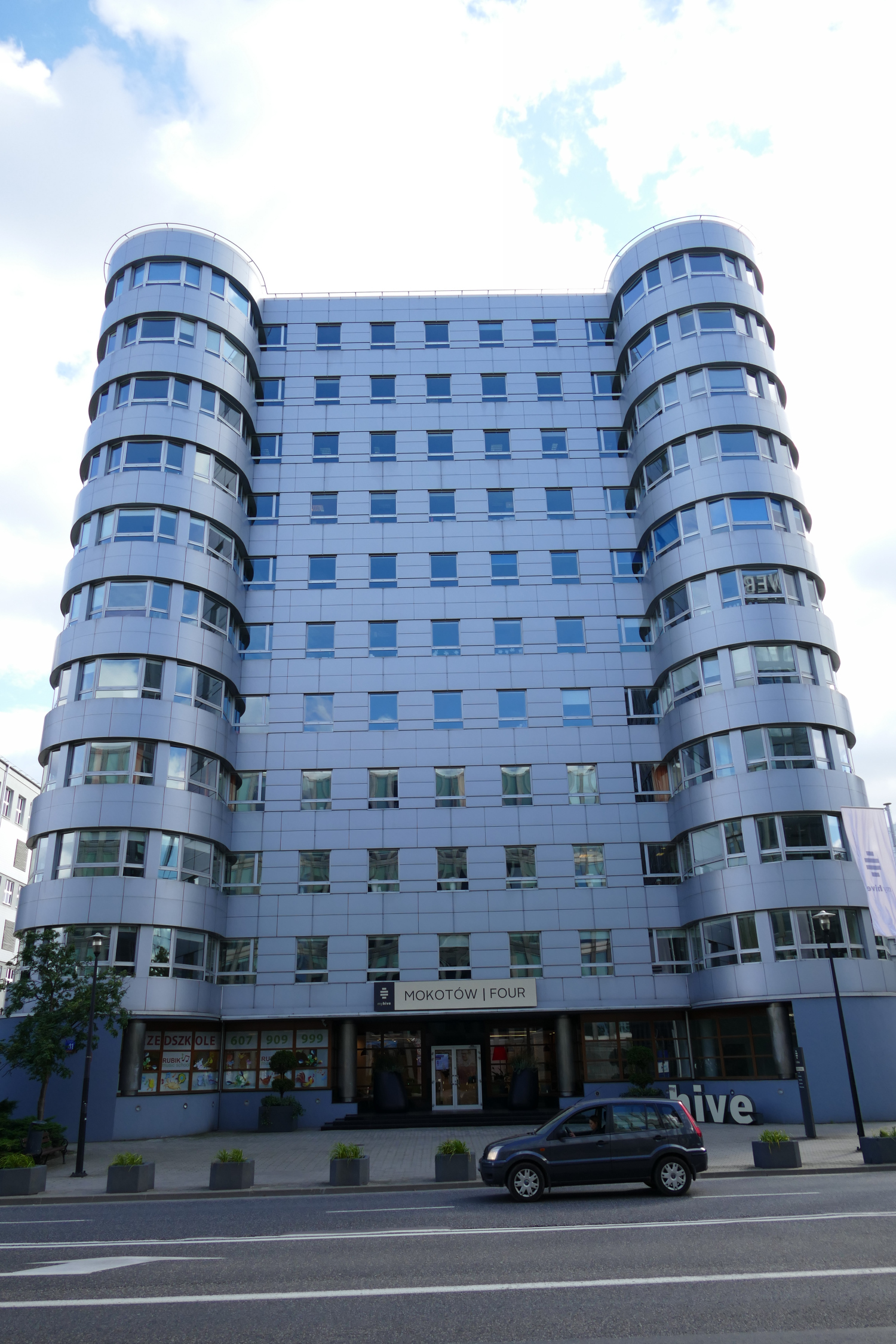 Zdjęcie architektury budynku Saturn (Empark Mokotów Business Park)